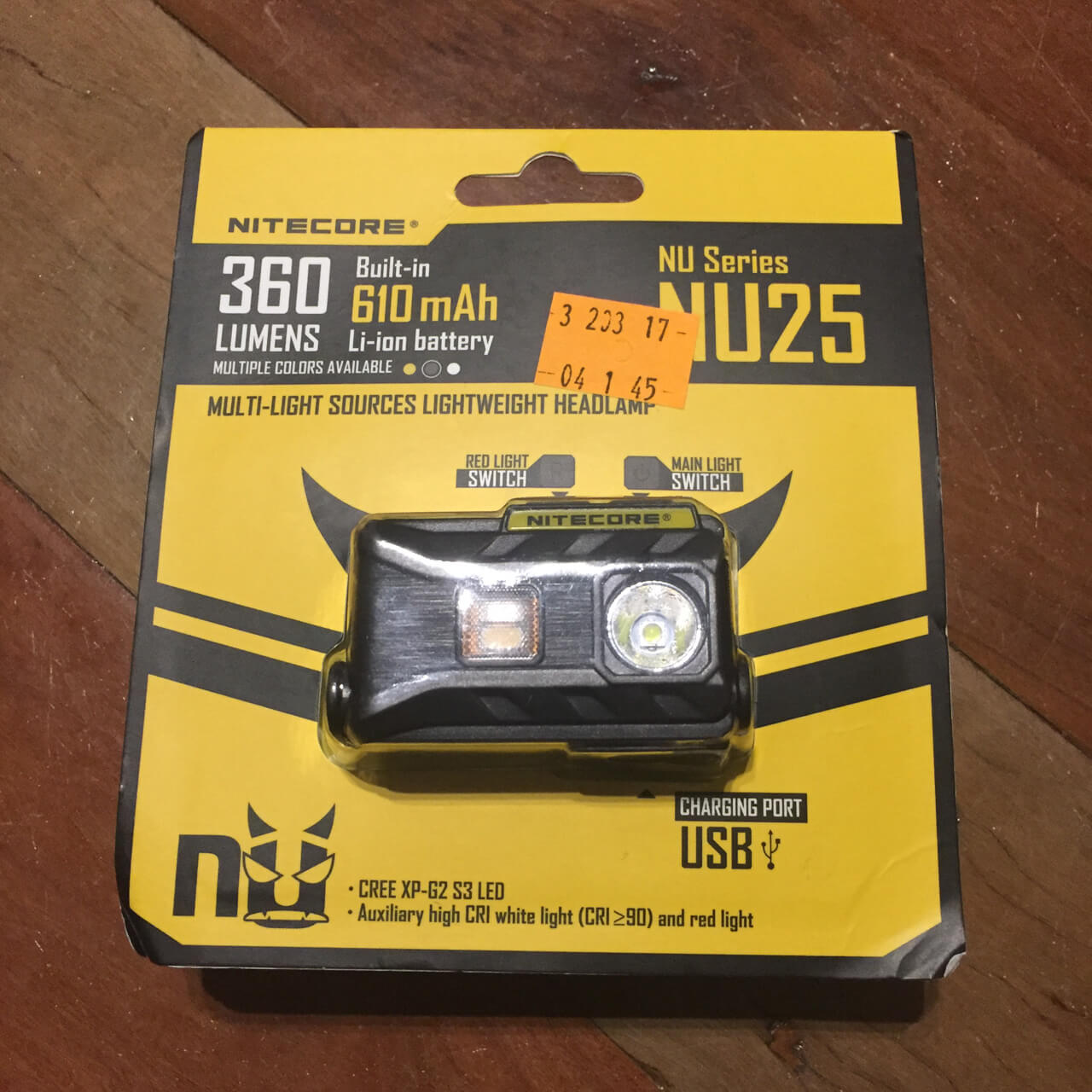 Nitecore NU25 Packaging